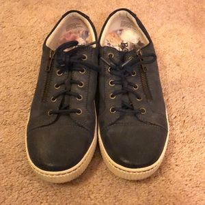 Born leather sneakers, navy blue, 7.5